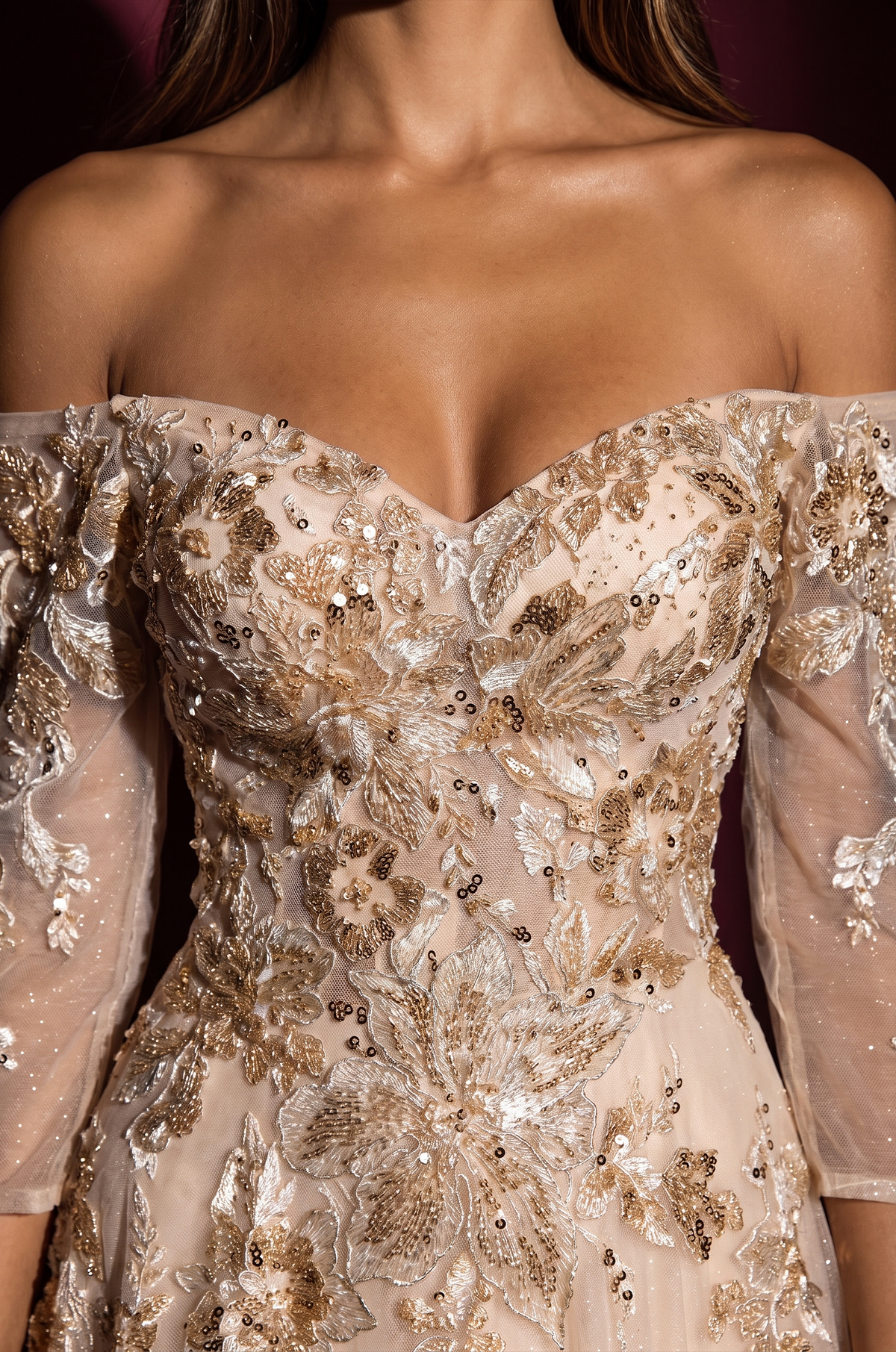Style 1752 Champagne, close-up
