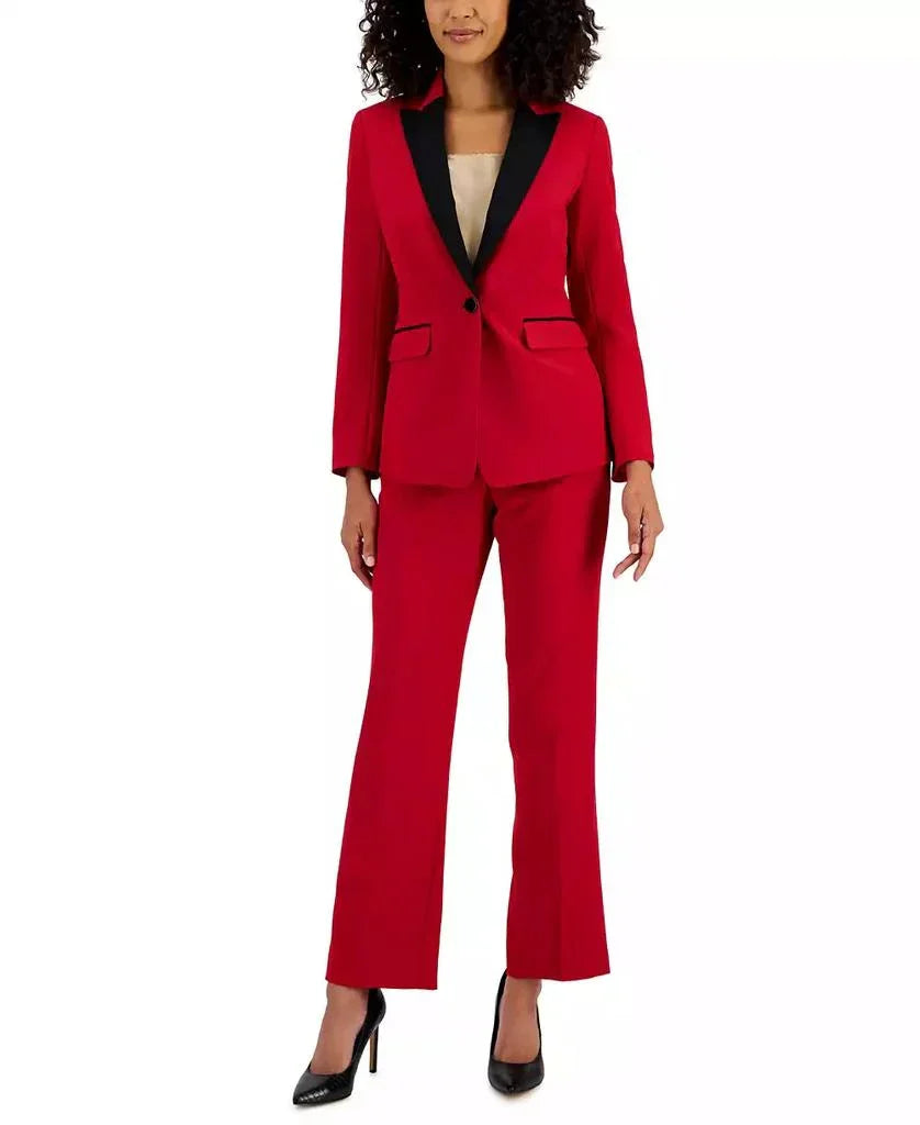 LE SUIT