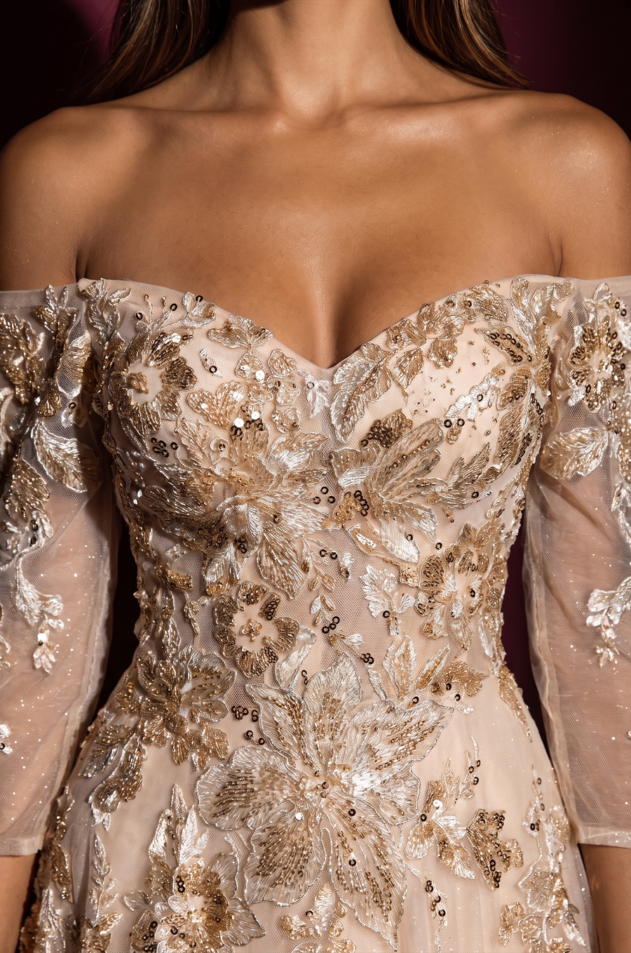 Style 1752 Champagne, close-up